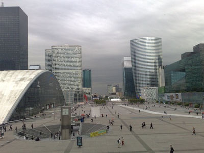 la defense view small
